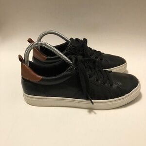 Old Navy Shoes Mens Size 6 Black Lace Up Has Scuff‎ Marks